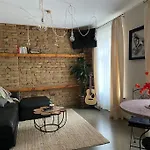 Apartman Elegant & 1br W Free Parking & Coffee Machine