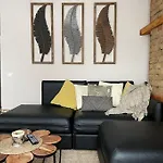 Elegant & 1br W Free Parking & Coffee Machine Appartement