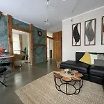 Elegant & 1br W Free Parking & Coffee Machine